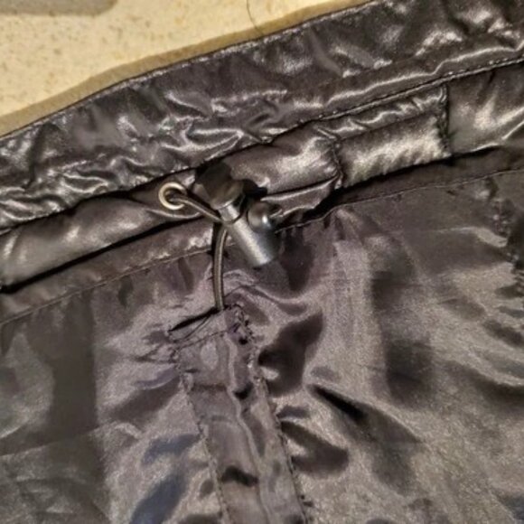 Women's Puffy Jacket  Size Med - As New - Picture 3 of 8